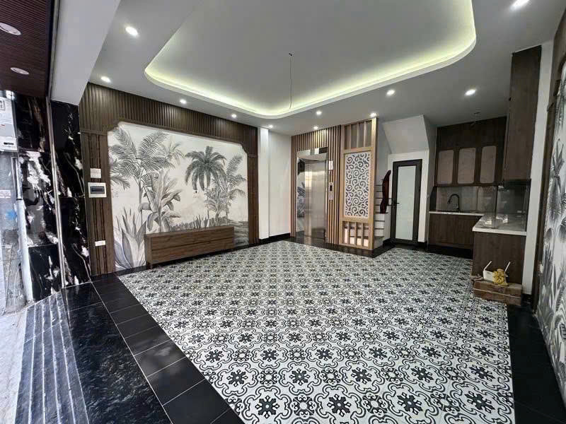 BÁN NHÀ MỚI- ĐỆP 6 TẦNG -THANG MÁY- Ô TÔ VÀO NHÀ Ngô Gia Tự 40m2 X 11.5 Tỷ