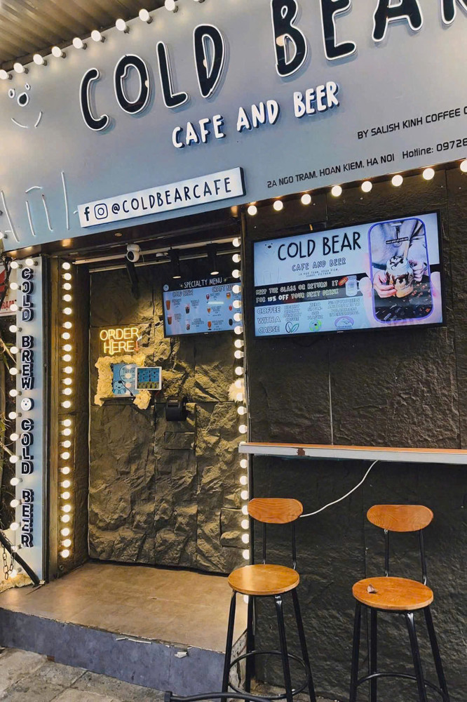 SANG NHƯỢNG QUÁN CÀ PHÊ – MÔ HÌNH “TAY GẤU” ĐỘC NHẤT TẠI PHỐ CỔ, HÀ NỘI