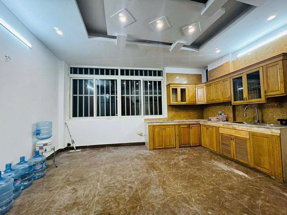 Bán Nhà Xã Đàn Hơn 11 Tỷ  Mặt Ngõ Kinh Doanh 35m 7 Tầng , Mặt Tiền 5m , Ô Tô Đỗ  🔥
📸