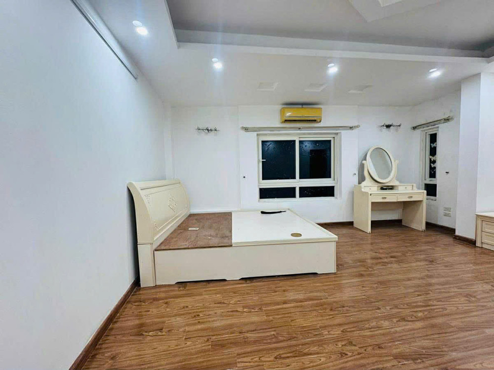 Bán Nhà Xã Đàn Hơn 11 Tỷ  Mặt Ngõ Kinh Doanh 35m 7 Tầng , Mặt Tiền 5m , Ô Tô Đỗ  🔥
📸