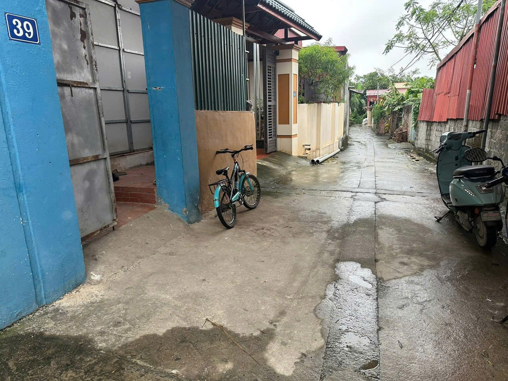 72M NHÀ MÁI BẰNG CÓ GÁC XẾP.
 NGỌC TẢO- PHÚC THỌ- KHU VỰC TIỀM NĂNG .GIAO THÔNG THUẬN TIỆN CHỈ VÀI