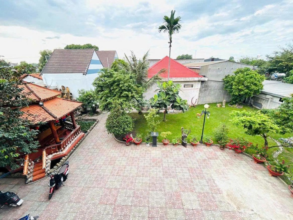 Nhà biệt thự chất lượng tại Nguyễn Văn Thành, Định Hòa, Thủ Dầu Một, Bình Dương với diện tích