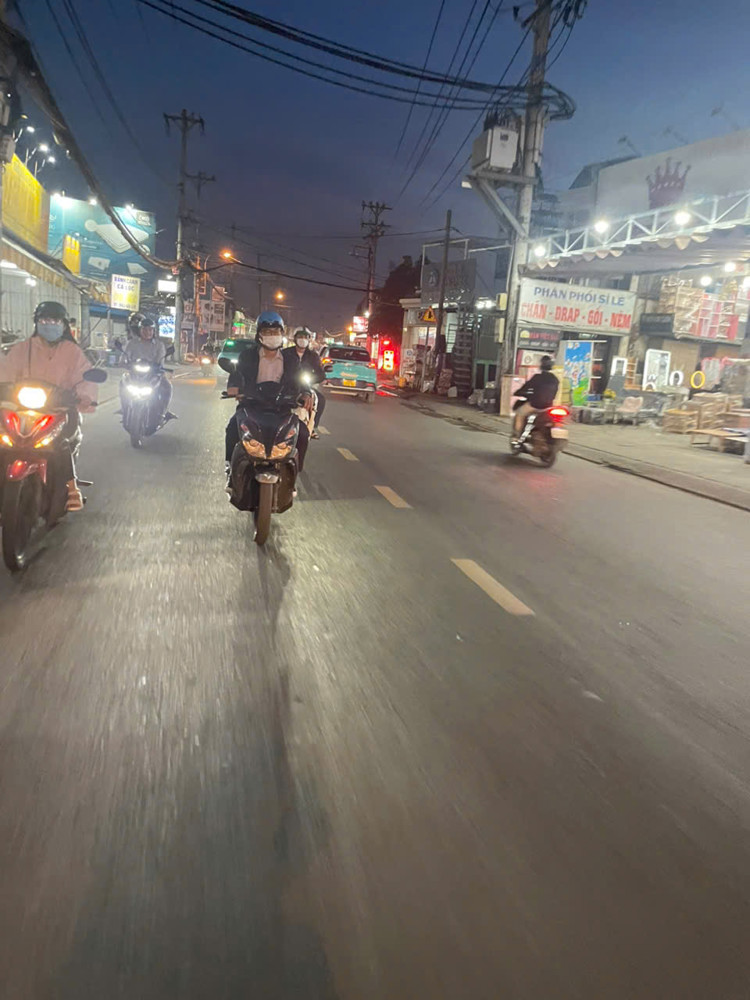 Bán nhà mặt tiền 8x40 m giá 17,5 tỷ Đường Hà Huy Giáp