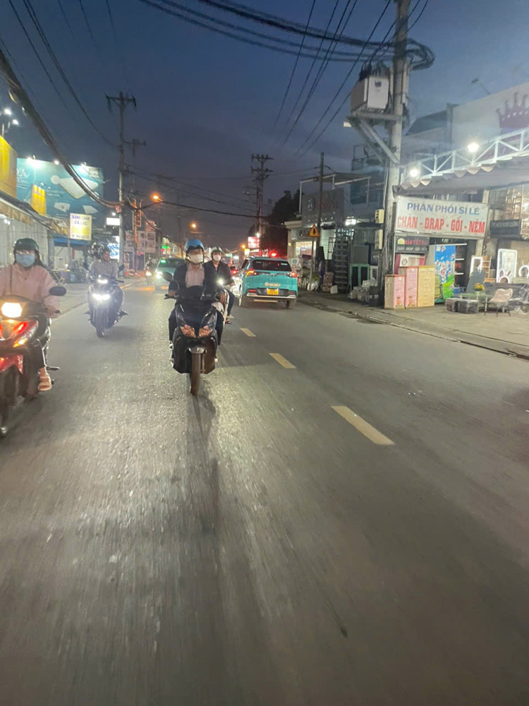 Bán nhà mặt tiền 8x40 m giá 17,5 tỷ Đường Hà Huy Giáp