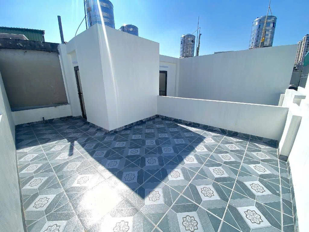 BÁN NHÀ BỒ ĐỀ LONG BIÊN,OTO,THANG MÁY,FULL NỘI THẤT 42M NHỈNH 10Tỷ (TL)