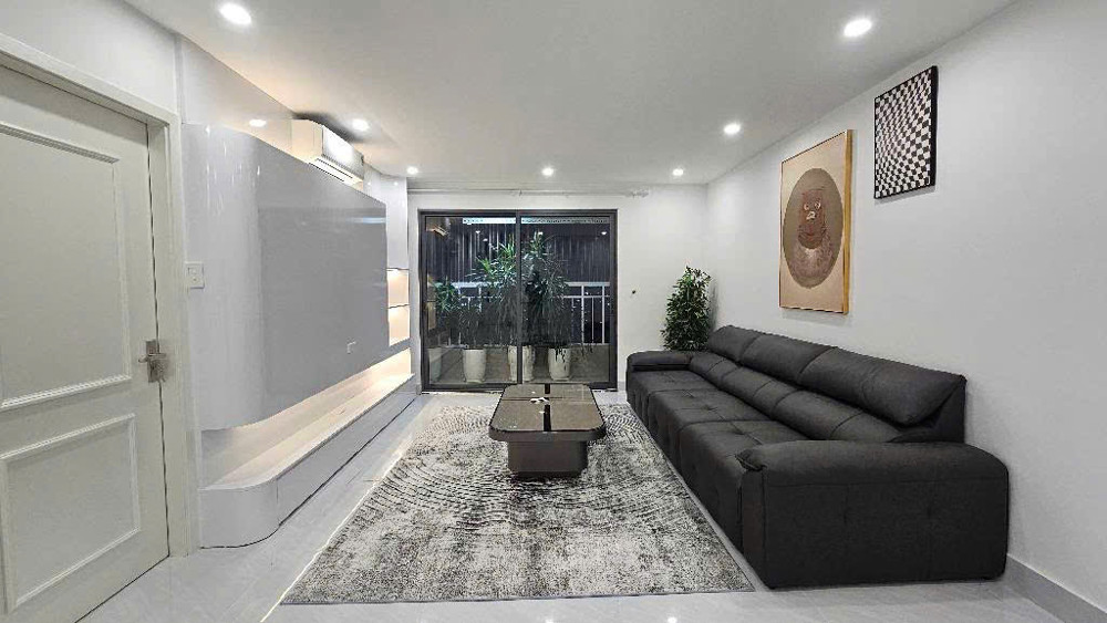 BÁN NHÀ CHU HUY MÂN LONG BIÊN, DÂN XÂY,NGÕ NÔNG,2 THOÁNG,106M NHỈNH 12 TỶ