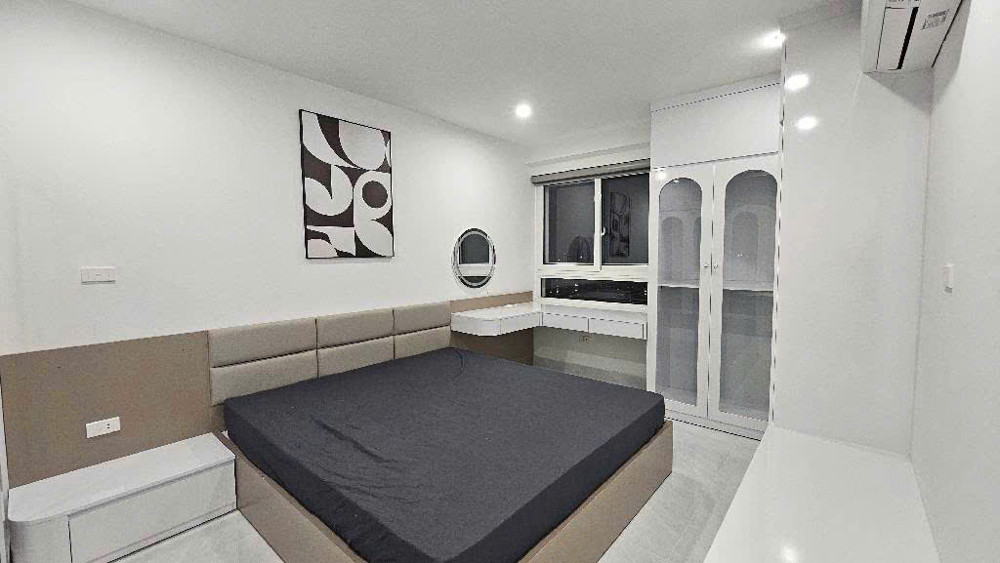 BÁN NHÀ CHU HUY MÂN LONG BIÊN, DÂN XÂY,NGÕ NÔNG,2 THOÁNG,106M NHỈNH 12 TỶ