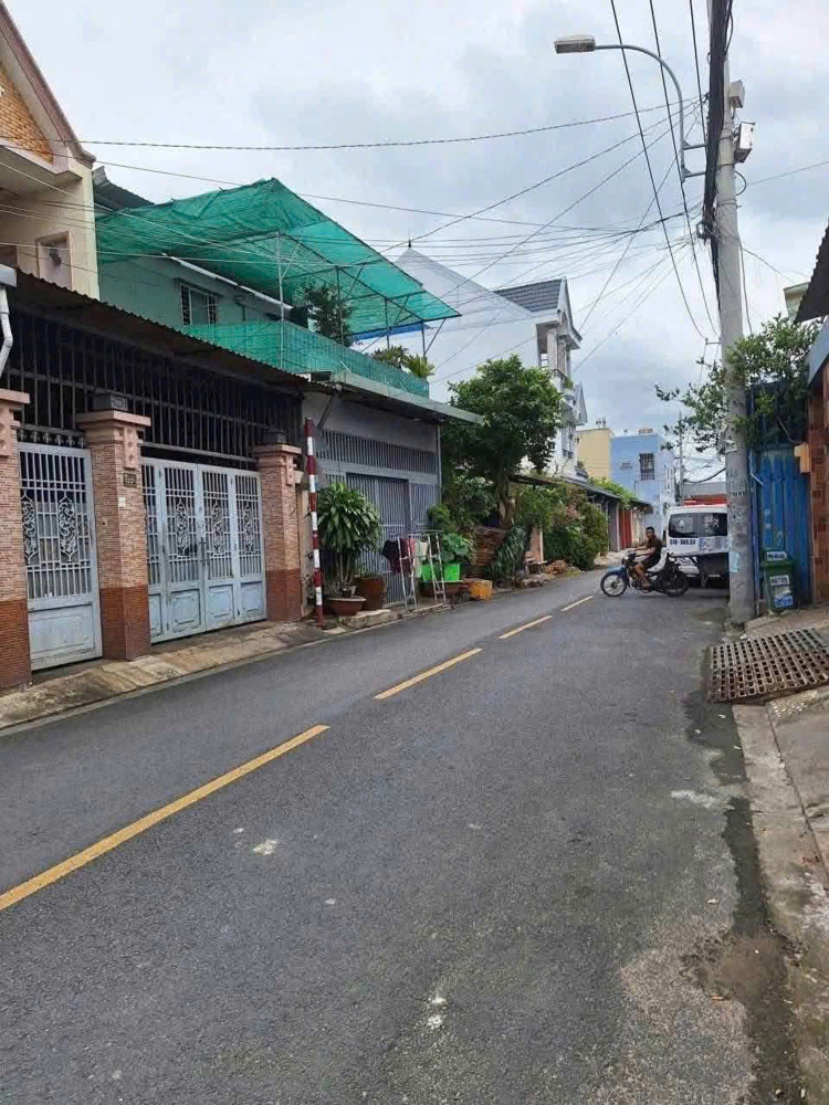 SIÊU PHẨM NHÀ (6.11X30) 2MT 1/ LÝ THƯỜNG KIỆT- THỊ TRẤN HÓC MÔN – HÀNG HIẾM