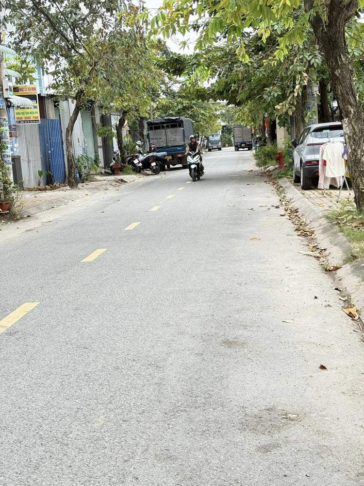 Bán nhà mặt tiền 10x38m giá 14 tỷ Đường Tân Xuân 3