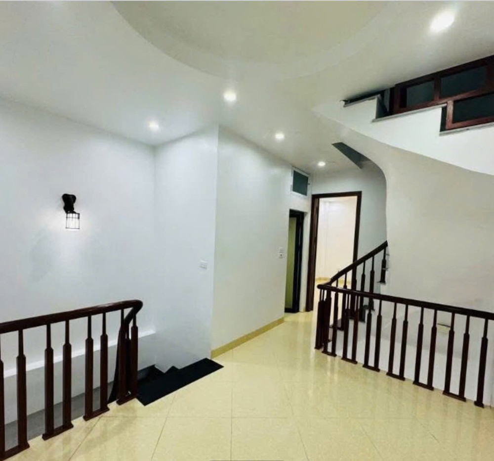 CHÍNH CHỦ Cần Bán Căn Nhà 2 Mặt Tiền 4 Tầng Ngõ 264 Ngọc Thụy, Long Biên, Hà Nội