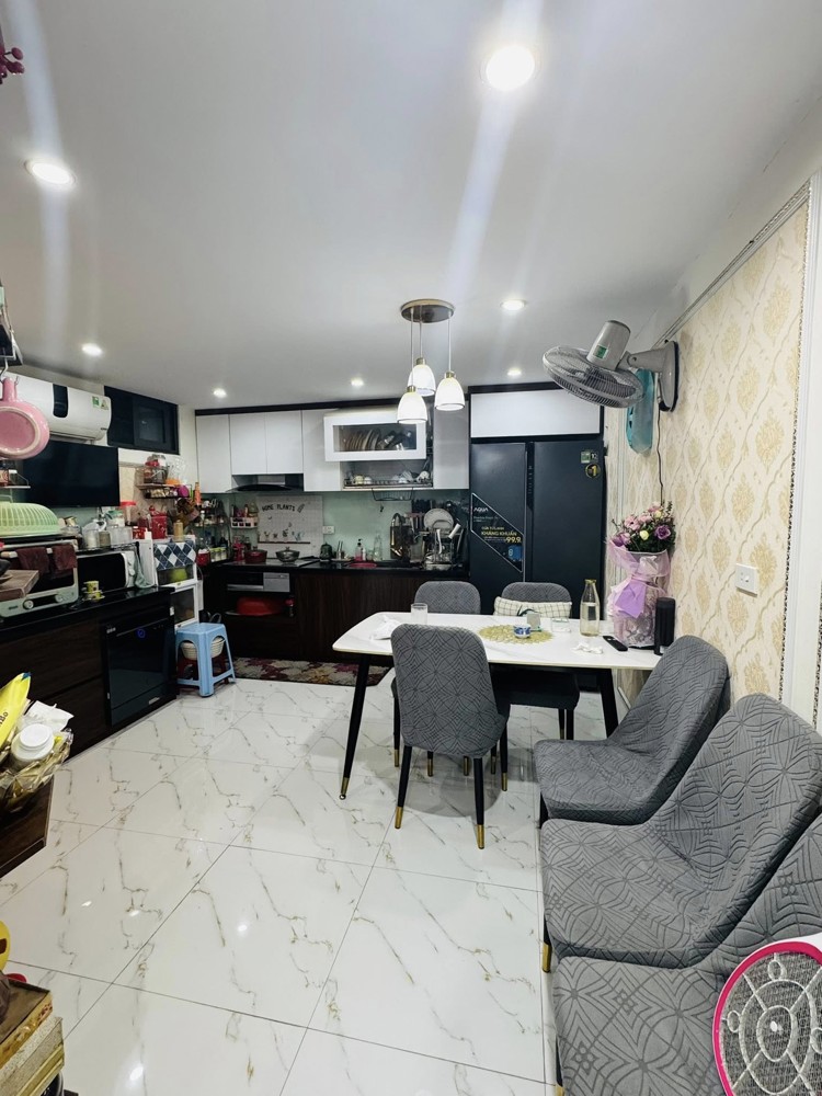 Bán nhà Phố Vũ Tông Phan-38m*5tầng*4m mặt tiền; gần phố, trường, chợ- Giá 10,3 tỷ