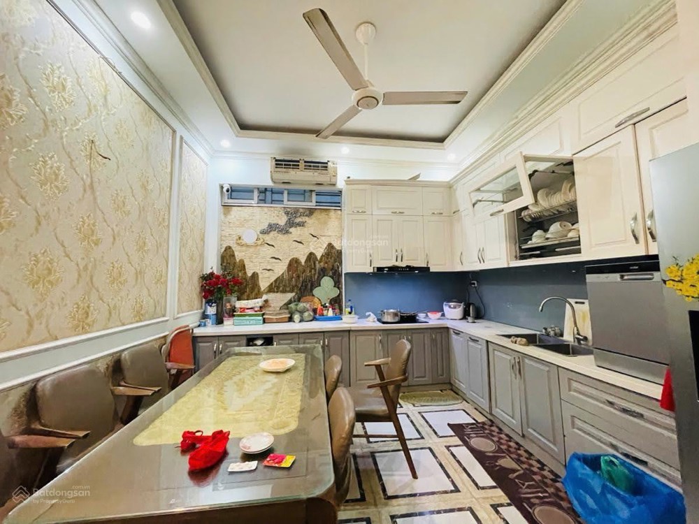 Bán nhà Phố Trần Hoà-58m*4,5tầng; ngõ thông ô tô đỗ cửa; gần trường, chợ- Giá 14,7 tỷ