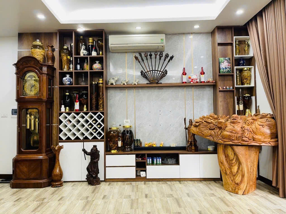 Bán Nhà Lạc Long Quân, 40m, 5 tầng,xây chắc chắn! oto 7 chỗ ngủ trong nhà!