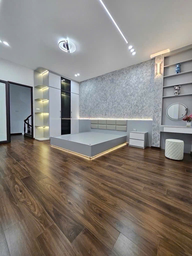 BÁN NHÀ BÙI XƯƠNG TRẠCH  - NGÕ THÔNG - Ô TÔ  36M*6 TẦNG * 9.3 TỶ CÓ BỚT