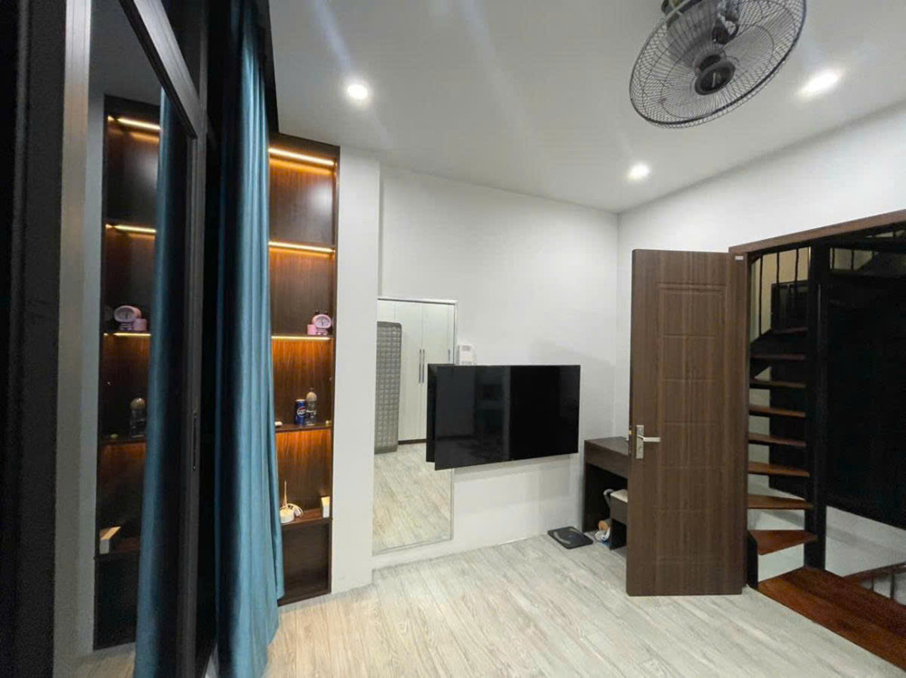 BÁN CĂN ĐỐNG ĐA 4 TẦNG 20M  GẦN PHỐ - 2 MẶT NGÕ Ô TÔ - KINH DOANH - 40 RA MẶT PHỐ - NHÀ ĐẸP