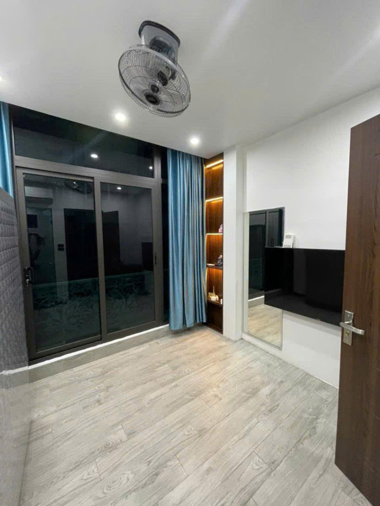 BÁN CĂN ĐỐNG ĐA 4 TẦNG 20M  GẦN PHỐ - 2 MẶT NGÕ Ô TÔ - KINH DOANH - 40 RA MẶT PHỐ - NHÀ ĐẸP