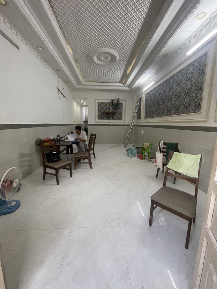 🔥 1) NHÀ MẶT TIỀN KHU TRUNG TÂM – GIÁ CHỈ 2.5 TỶ