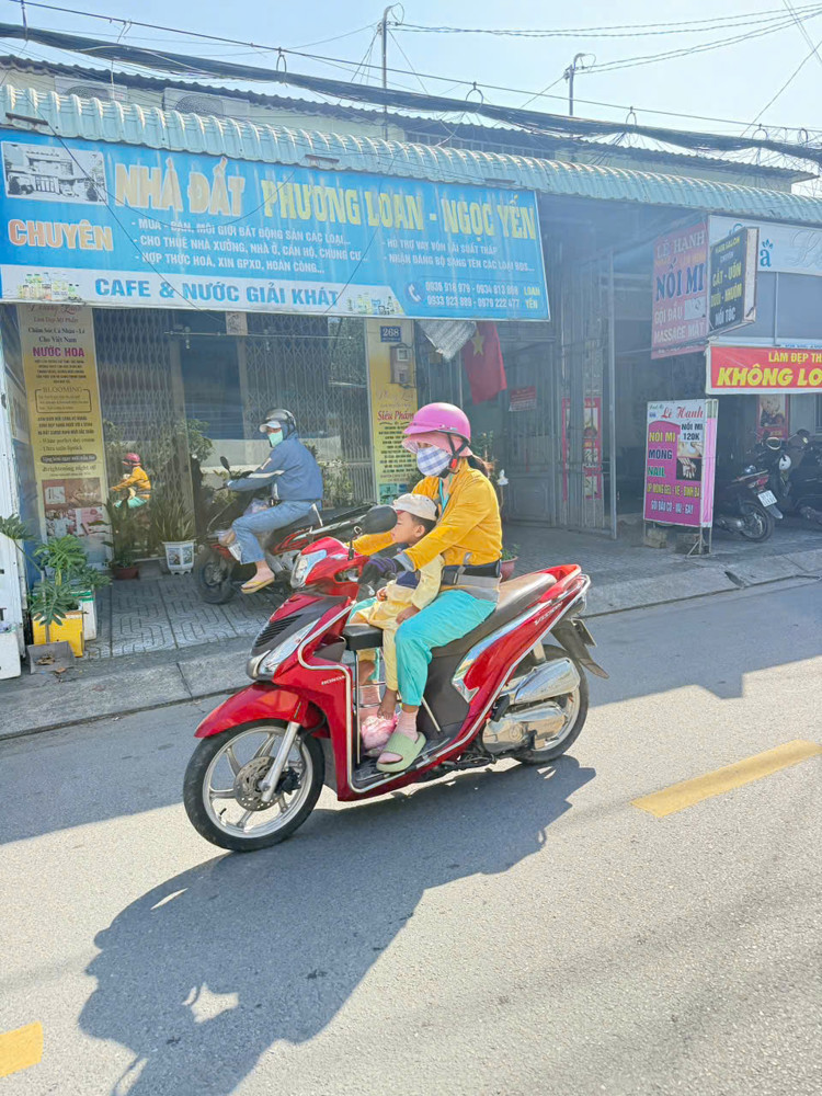 Bán nhà mặt tiền 9,9x36m giá 23 tỷ Đường Hiệp Thành 17