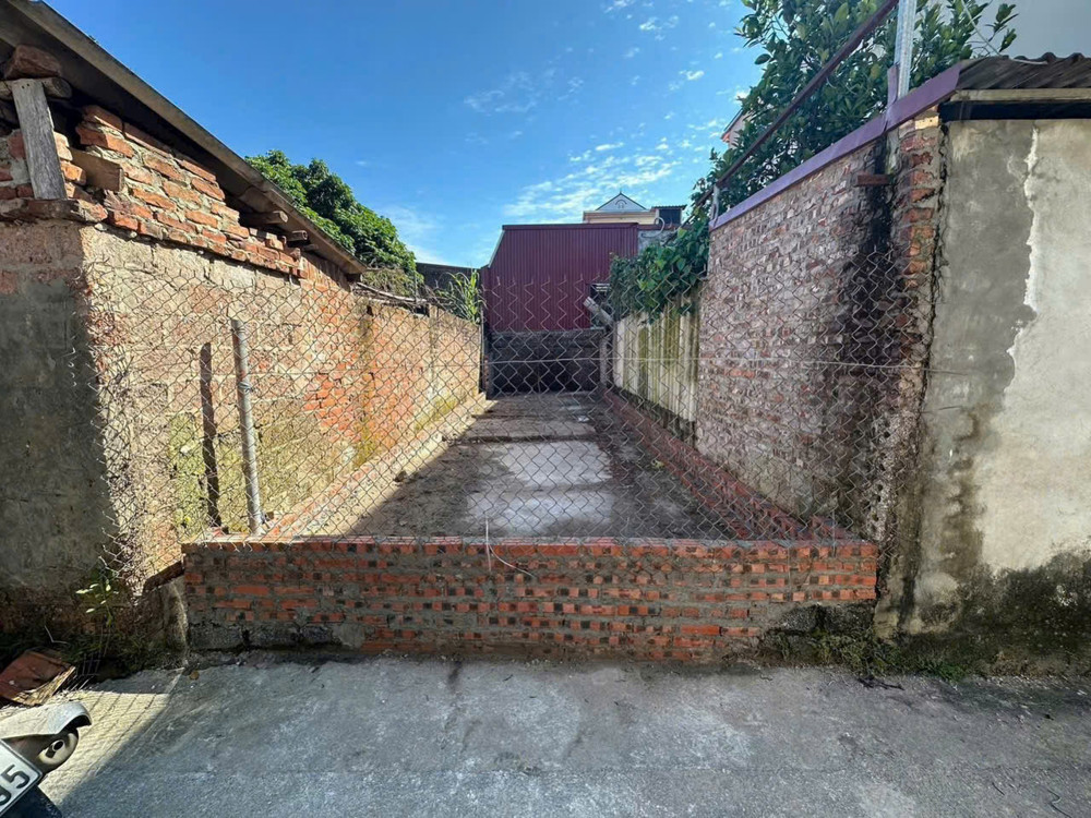 SIÊU PHÂM ĐỨC THƯỢNG .HOÀI ĐỨC .HÀ NỘI
42M NGỖ NÔNG GẦN ĐƯỜNG Ô TÔ TRÁNH.
GẦN CHỢ.HỒ ĐIỀU