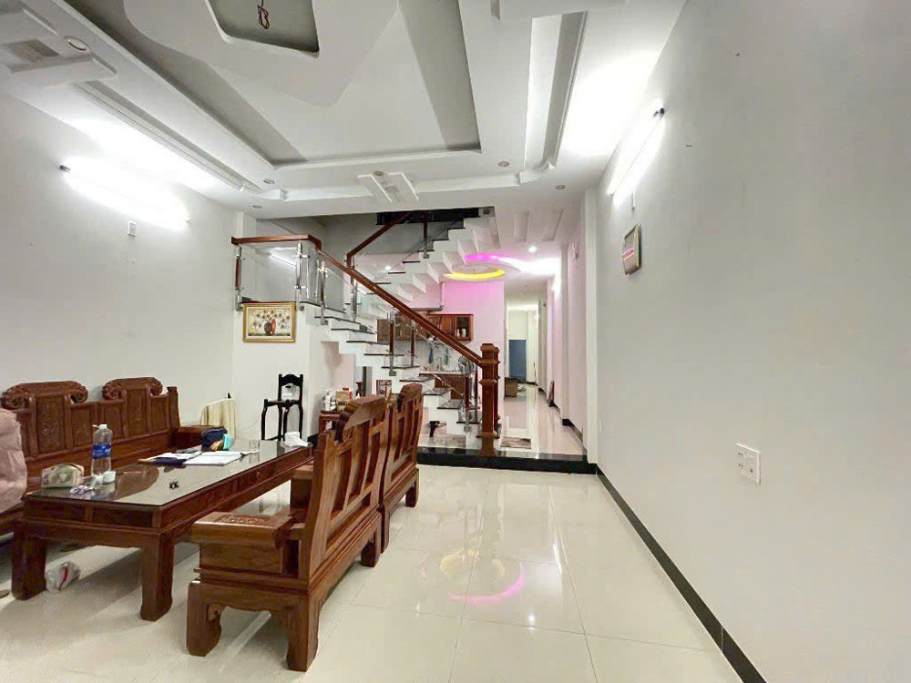 BÁN NHÀ 3 TẦNG ĐƯỜNG 7m5 - KHU ĐÔ THỊ SINH THÁI VEN SÔNG HOÀ XUÂN, KINH DOANH CỰC ĐỈNH