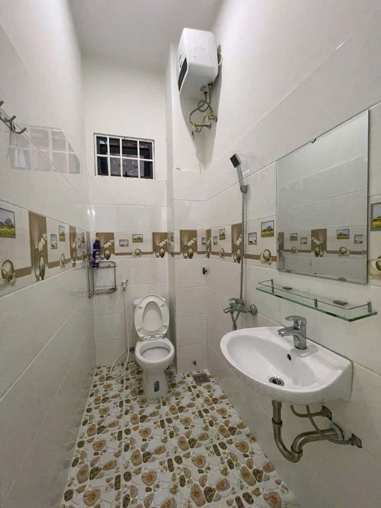 BÁN NHÀ 3 TẦNG ĐƯỜNG 7m5 - KHU ĐÔ THỊ SINH THÁI VEN SÔNG HOÀ XUÂN, KINH DOANH CỰC ĐỈNH