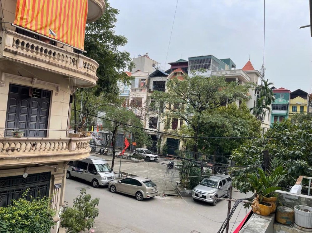 Bán nhà Khu Đô thị Đại Kim (Nguyễn Cảnh Dị)-55m*5tầng*5mMT, vỉa hè rộng- Giá 23,4tỷ