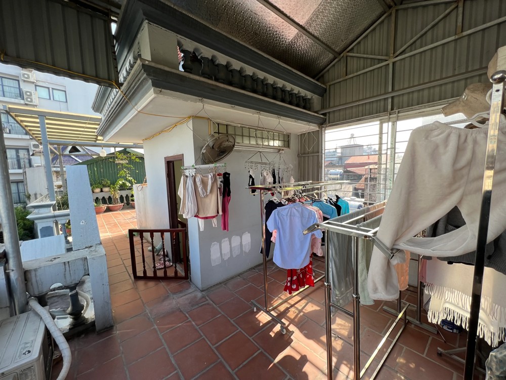 Bán Nhà Ô Đồng Lầm 38/41m2. 6 tầng. mặt tiền 11m. giá 14 tỷ Đống Đa Hà Nội