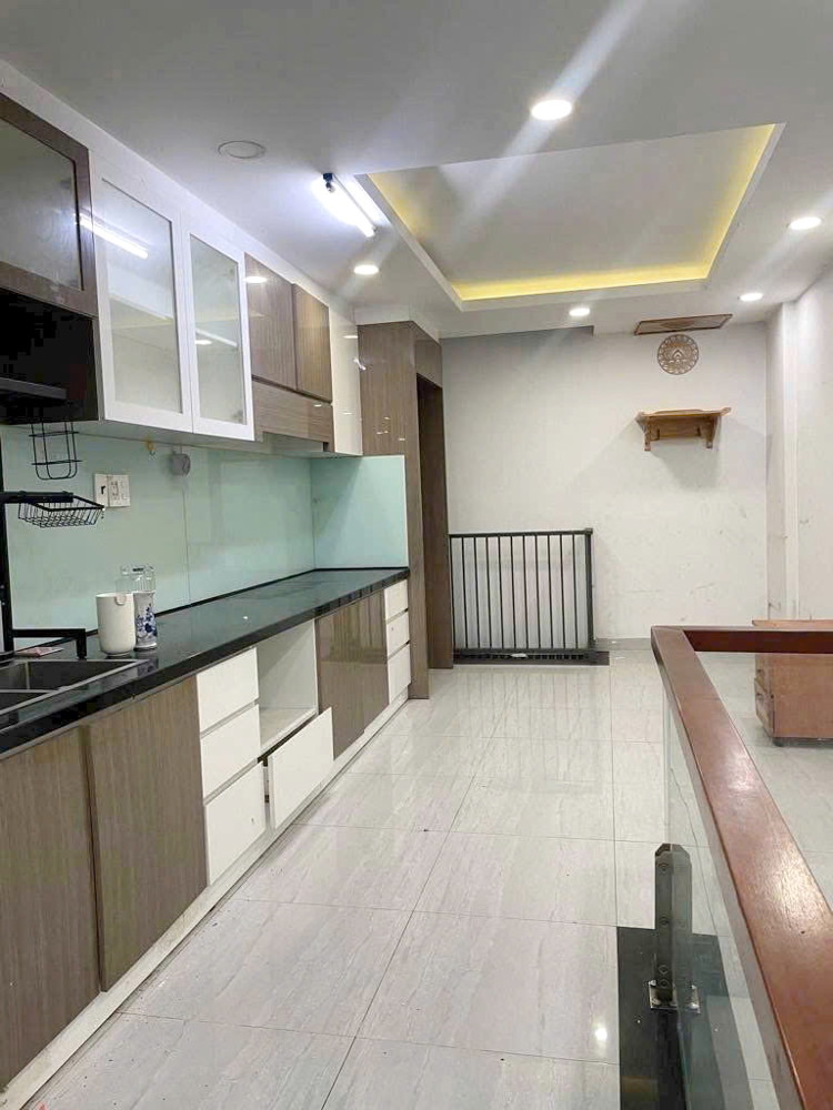 Nhà mặt tiền Hưng Phú P8Q8 chỉ 2p qua Q5, Quận 1