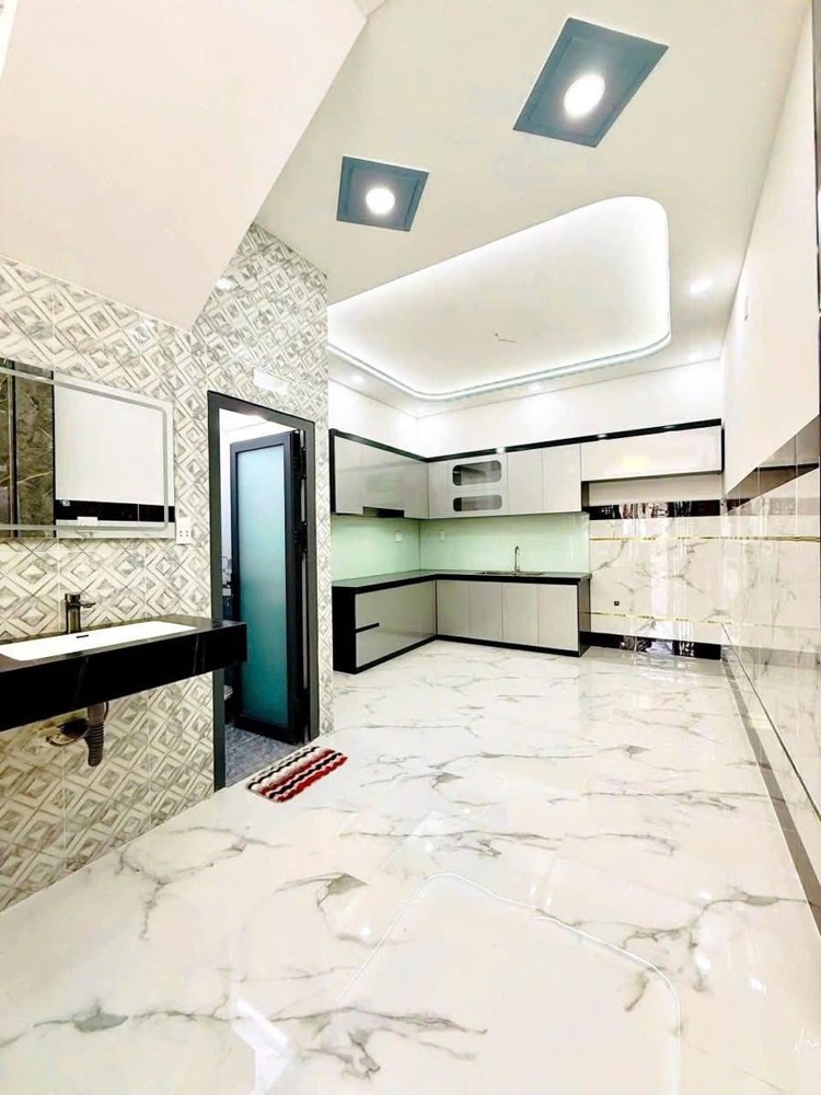 NHÀ 2 TẦNG ĐÚC MỚI TINH 34M2 HẺM XE HƠI GẦN CHỢ THIẾC. LÊ VĂN KHƯƠNG, PHƯỜNG HIỆP THÀNH, QUẬN 12