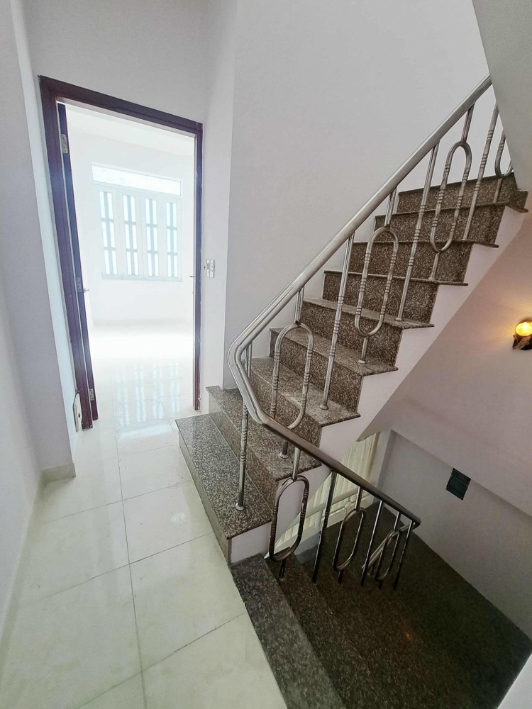 NHÀ 4 TẦNG BTCT GẦN AEON TÂN PHÚ 39M² HXH 6M THÔNG. PHƯỜNG  BHH, BÌNH TÂN