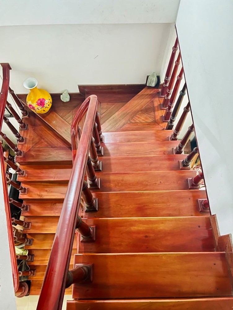 Bán nhà Nguyễn Chí Thanh_lô góc 2 mặt ô tô đỗ cửa_sđ vuông vắn_40m2_giá chào 16,6 tỷ