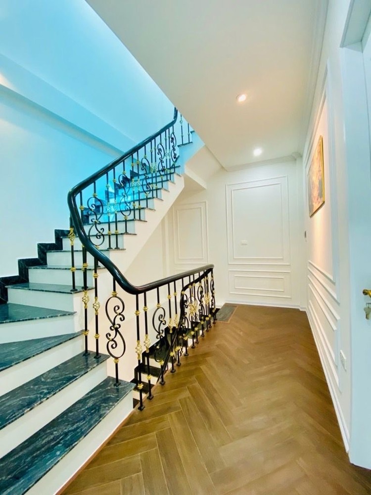 bán nhà thụy khuê 60m 14,8 tỷ-lô góc 3 thoáng,ngõ thông rộng,gần hồ-full nội thất