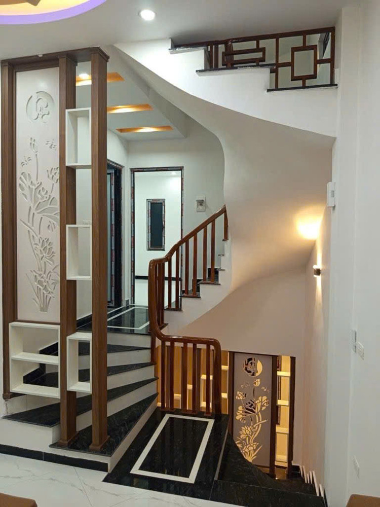 BÁN NHÀ  ĐẠI ÁNG -NGỌC HỒI -HÀ NỘI  4O M2 ,ÔTÔ ĐỖ CỔNG -NHÀ MỚI TINH THƠM PHỨC  5Tỷ9