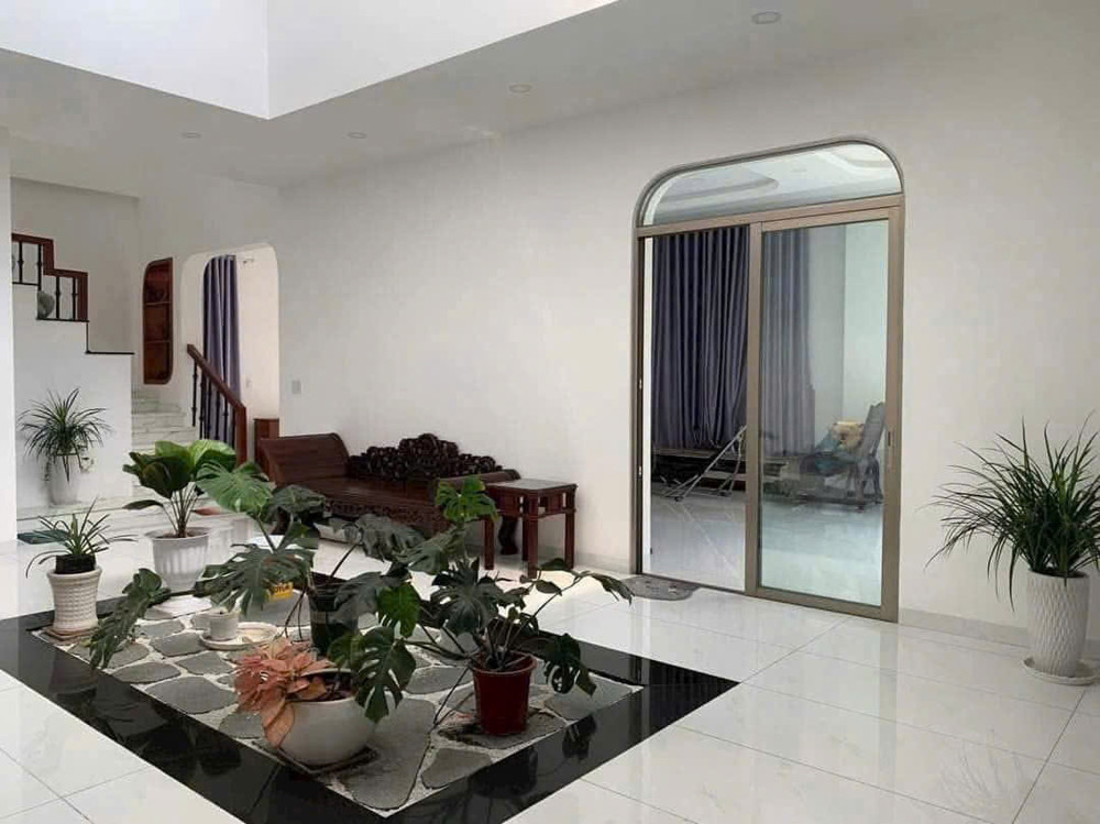 TIỀN NHANH CÓ LỢI THẾ! BÁN GẤP BIỆT THỰ GÓC 2 MẶT TIỀN SIÊU ĐẸP – TTT HÓC MÔN