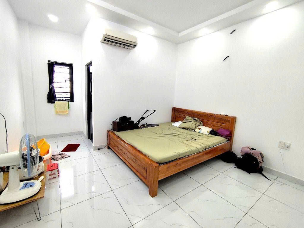 Bán nhà hẻm xe hơi GẦN CHỢ CẦU ĐỒNG - THẠNH LỘC - Q.12: 200m2, 5 tầng, 5PN, sổ hồng riêng, chỉ 6.1