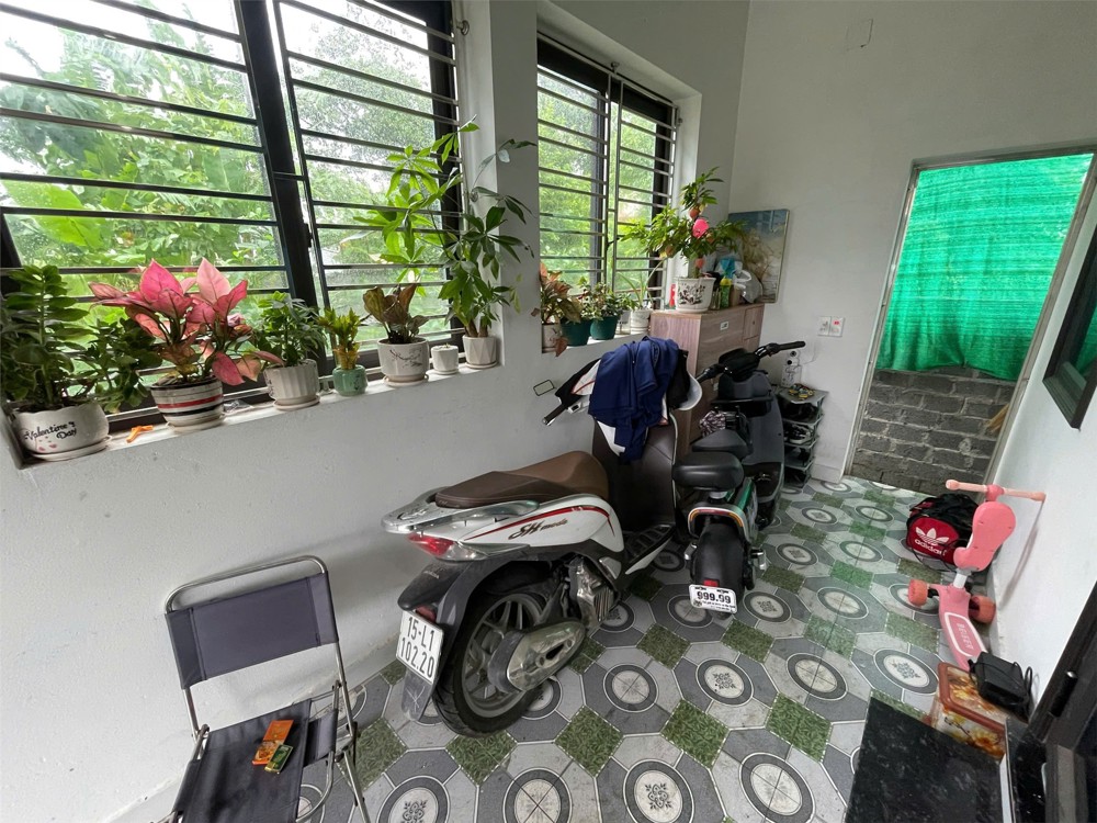 NHÀ ĐỘC LẬP 2 TẦNG – CĂN GÓC 2 MẶT THOÁNG – HẢI THÀNH 2
60M², NGÕ 3M, Ô TÔ ĐỖ CỬA – GIÁ CHỈ 2,4XX