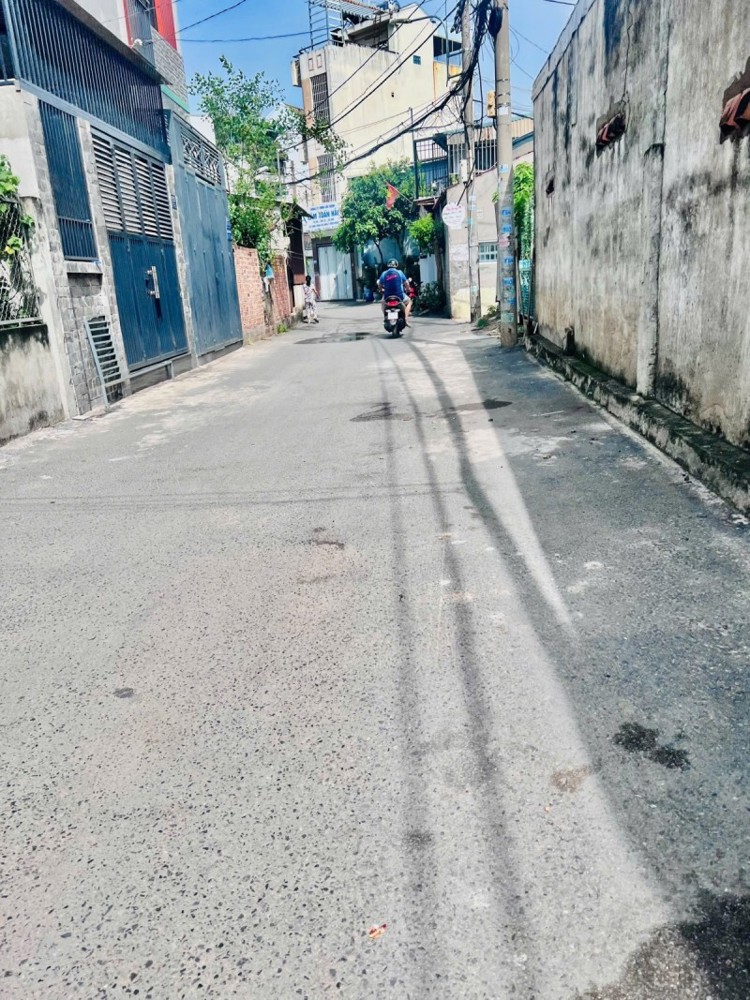 Bán nhà hẻm đường Số 8, Linh Trung, Thủ Đức, TP HCM. DT 107m2, 2PN, SH, giá 6.6 tỷ