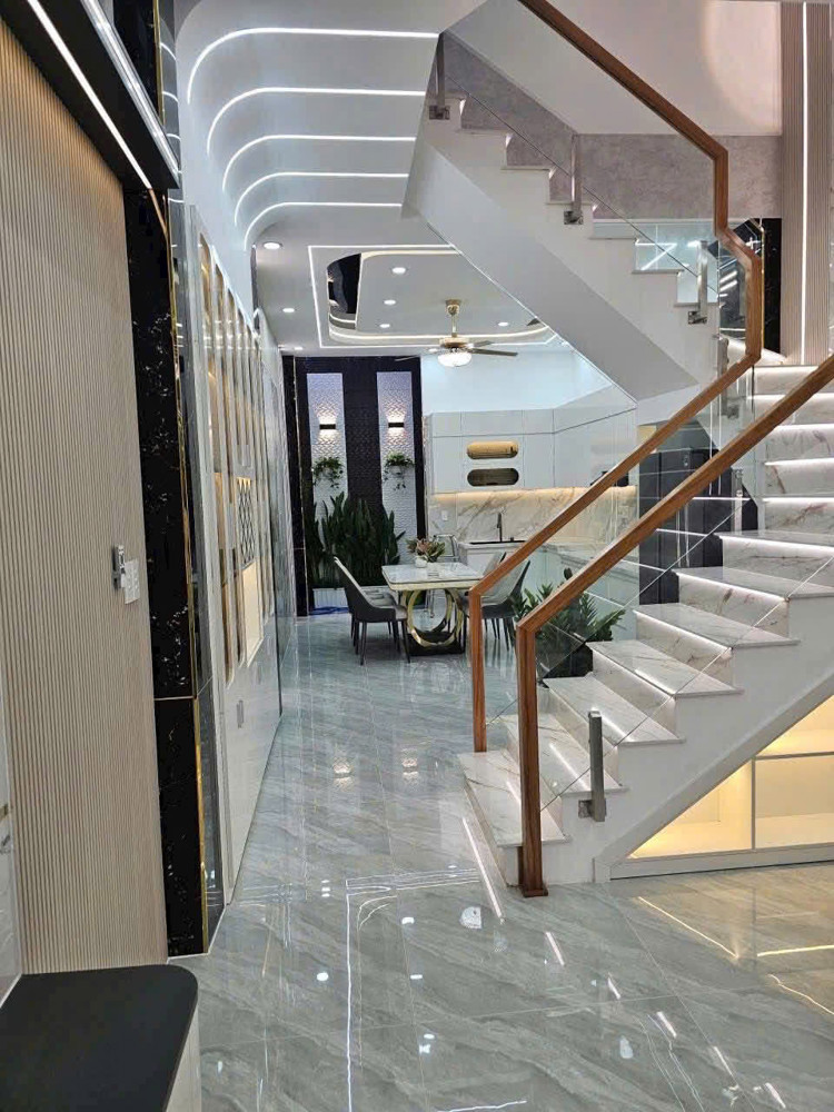 NHÀ (4x16) MẶT TIỀN HẺM 8M – LÂM THỊ HỐ, TRUNG MỸ TÂY  NHÀ MỚI 1 TRỆT 3 LẦU – CHỈ 6.58 TỶ!