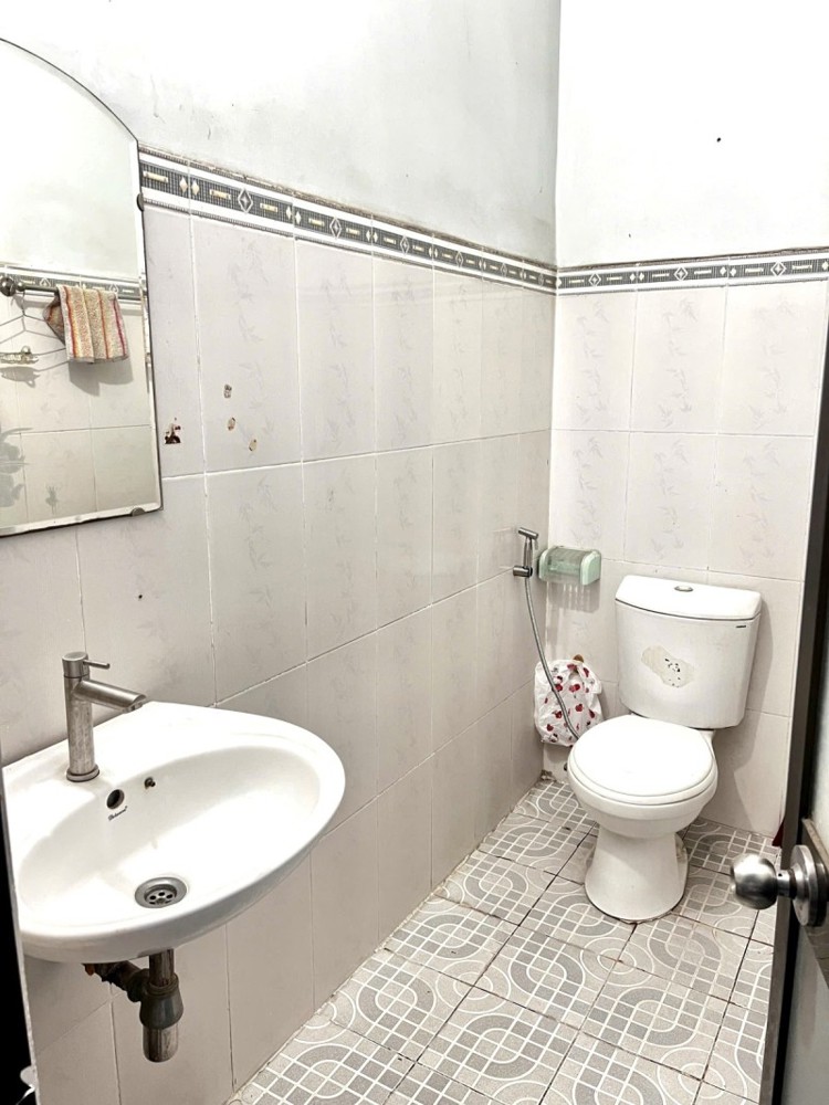 Bán nhà hẻm đường Số 8, Linh Trung, Thủ Đức, TP HCM. DT 107m2, 2PN, SH, giá 6.6 tỷ