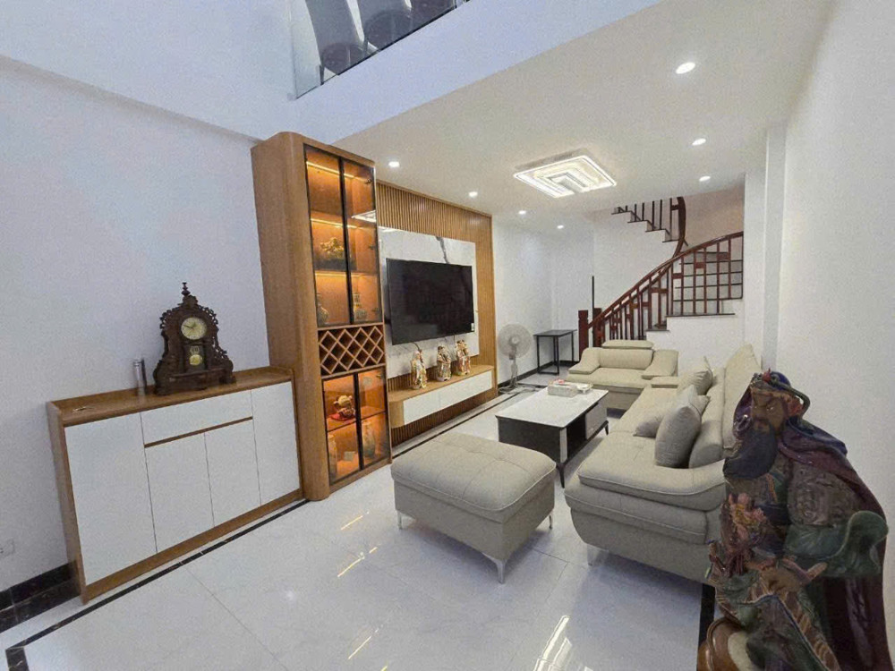 Nhà mới tinh Phúc Lợi – 5 tầng – full nội thất