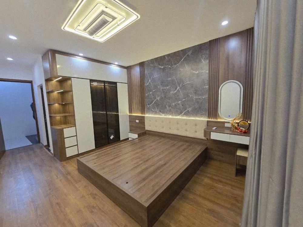 Nhà mới tinh Phúc Lợi – 5 tầng – full nội thất