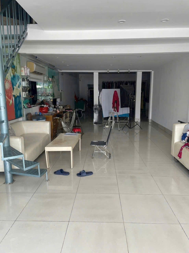 NHÀ (7.3x49.7) MẶT TIỀN PHAN VĂN HỚN, X. BÀ ĐIỂM, HÓC MÔN 
MẶT TIỀN DÀI – DT RỘNG – VỊ TRÍ KINH