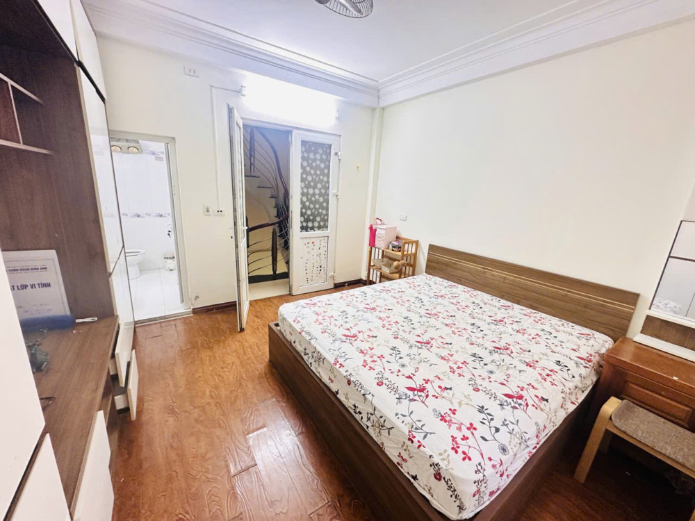 BA ĐÌNH - NHÀ ĐẸP ĐÓN TẾT - NHANH MỚI KỊP - OTO 10M - 3 NGỦ ĐẸP LONG LANH- Tân Ấp 28 m, 5 tầng, mặt