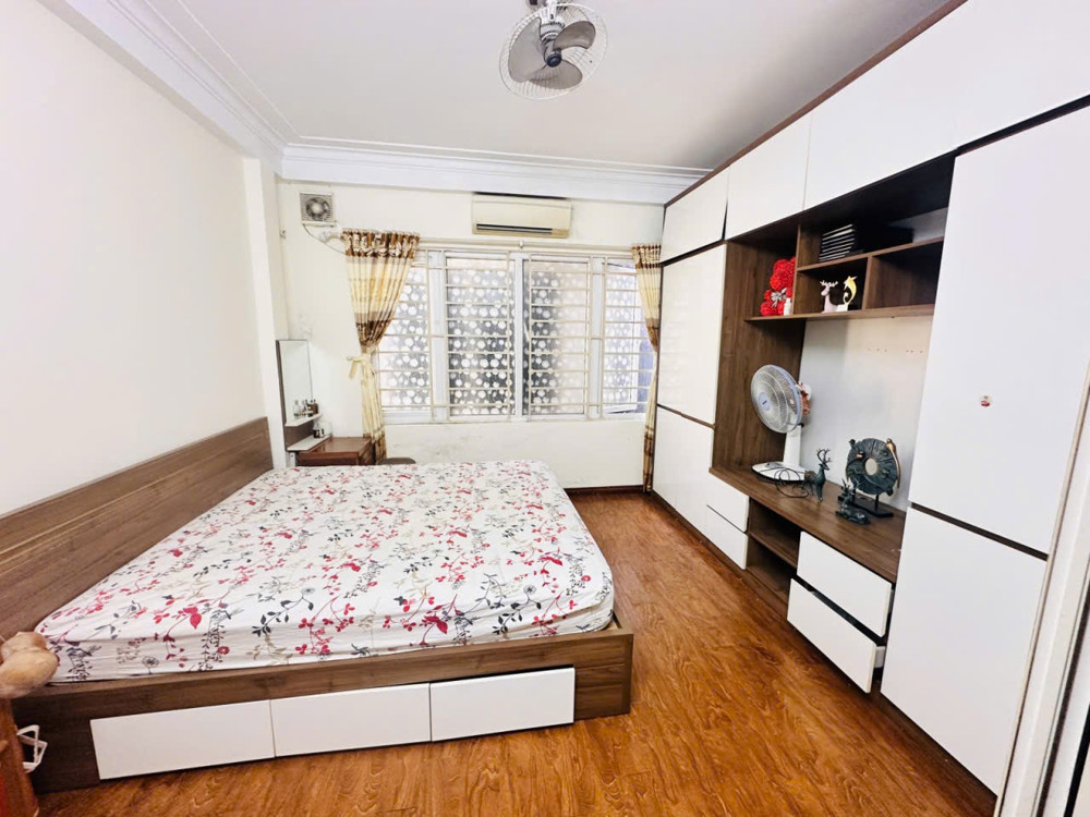 BA ĐÌNH - NHÀ ĐẸP ĐÓN TẾT - NHANH MỚI KỊP - OTO 10M - 3 NGỦ ĐẸP LONG LANH- Tân Ấp 28 m, 5 tầng, mặt