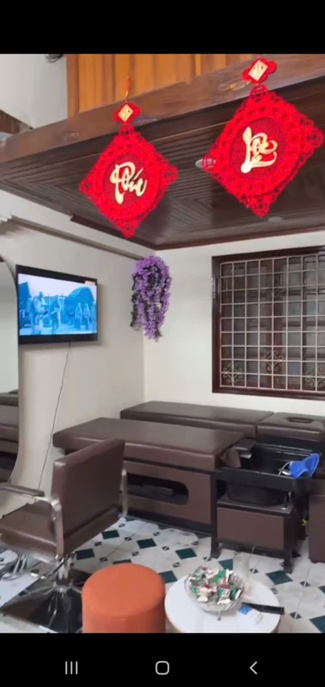 HOT MẶT BẰNG VỊ TRÍ ĐẸP- GIÁ TỐT cần sang nhượng nhanh cửa hàng mặt phố Hạ Hồi gần Trần Quốc Toản