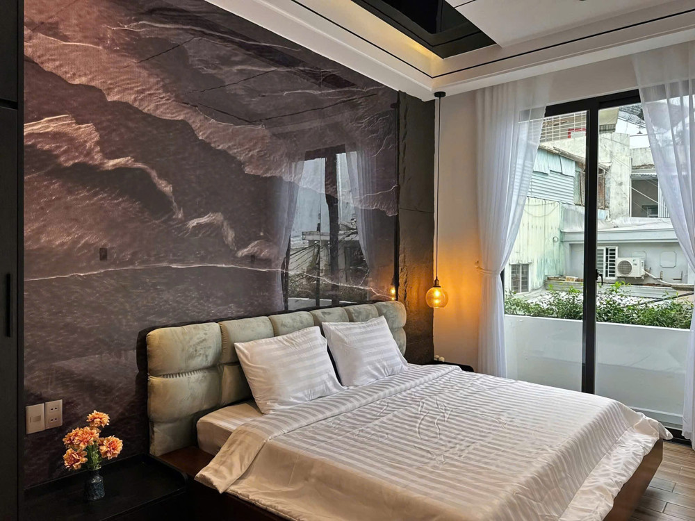 BÁN NHÀ NGỌC THUỴ LONG BIÊN,OTO ĐỖ CỬA,THANG MÁY,PHÂN LÔ,50M NHỈNH 12 TỶ