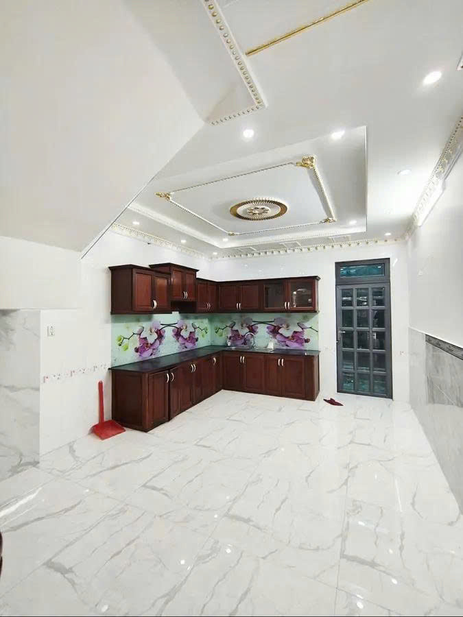 NHÀ ĐẸP BÌNH TÂN – GIÁP TÂN PHÚ – HXH – 4M X 17,5M  – 4 TẦNG – OTO VÀO NHÀ – NHỈNH 7 TỶ