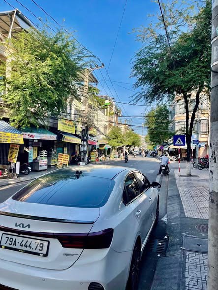 BÁN NHÀ 4 TẦNG VỪA Ở VỪA KINH DOANH MẶT TIỀN ĐƯỜNG THÁP BÀ, NHA TRANG