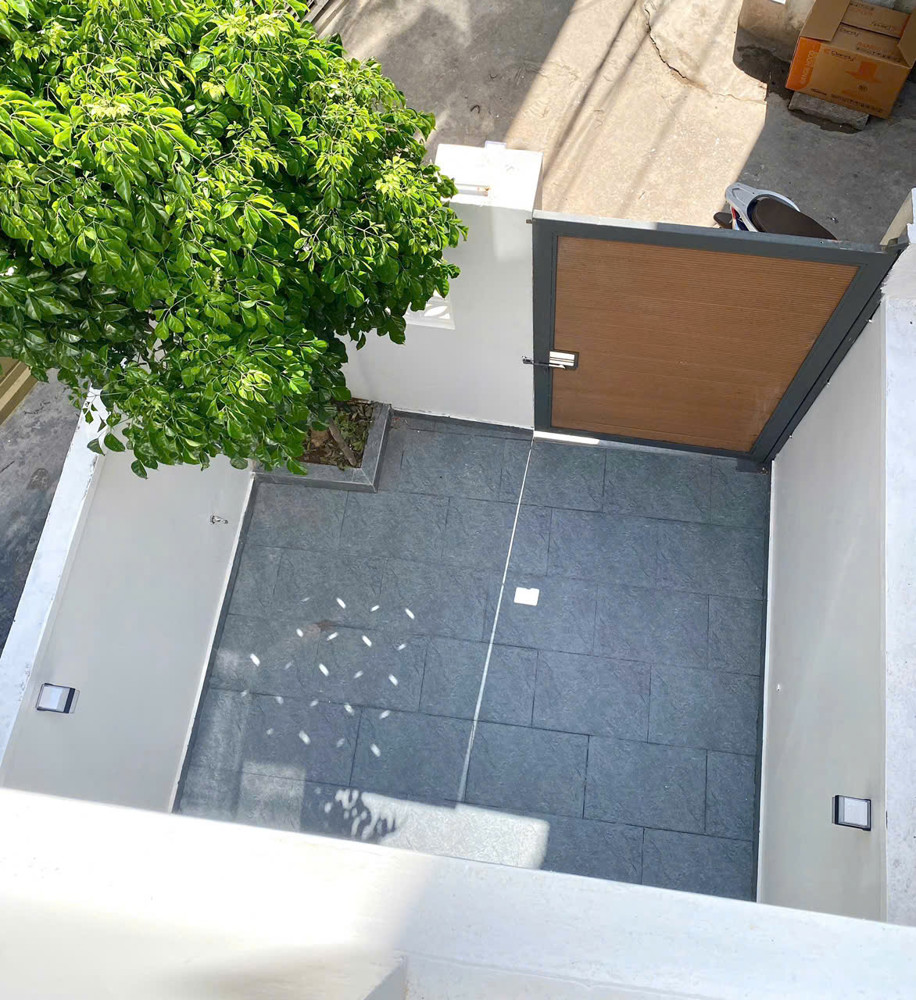 Bán căn homestay xây độc lập60m x 4 tầng , sân cổng riêng ngõ nông thẳng tắp ngay phố An Đà - Lê