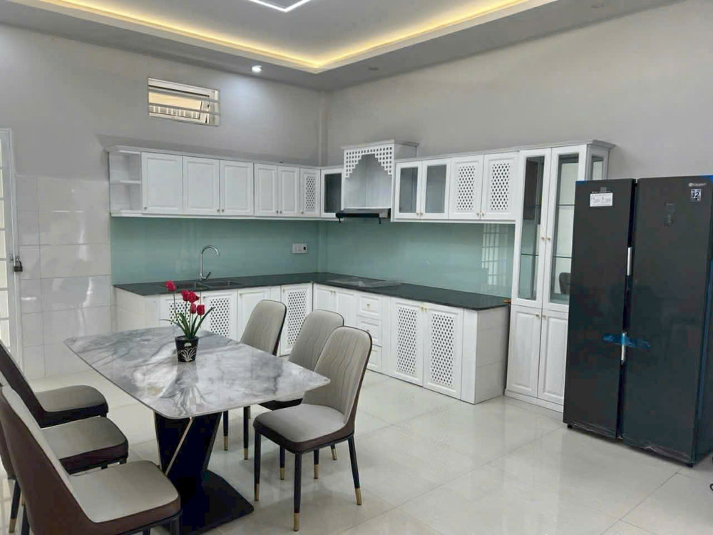 CẦN BÁN NHÀ 3 TẦNG HUỲNH NGỌC ĐỦ, NHÀ MỚI XÂY RẤT ĐẸP